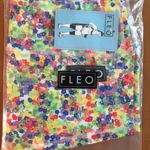 ✨NWT fleo shorts mini punch low rise contour